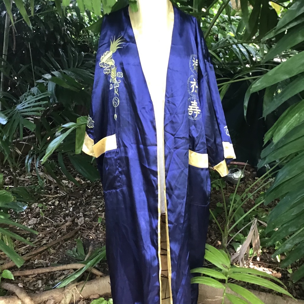 Satin Reversible Chinese Robe - Picture 10 of 10